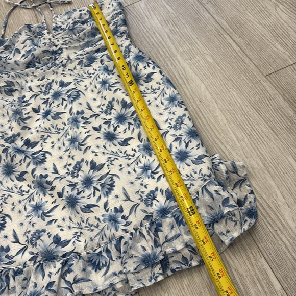 Lulus Stunning Shine White Floral Print Halter Blue white Mini Dress size small - Picture 10 of 14
